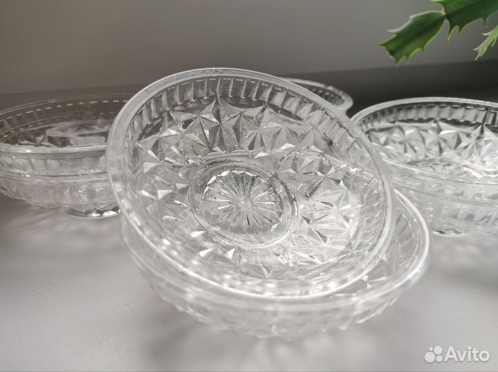 Розетки блюдца