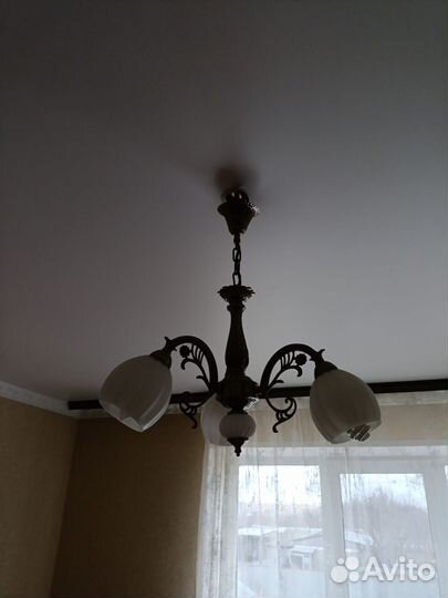 Люстра бу вся в идеале все работает