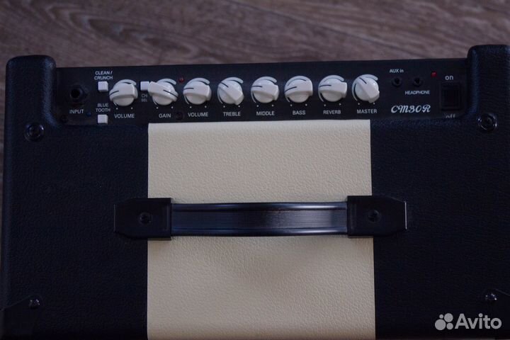 Гитарный комбоусилитель