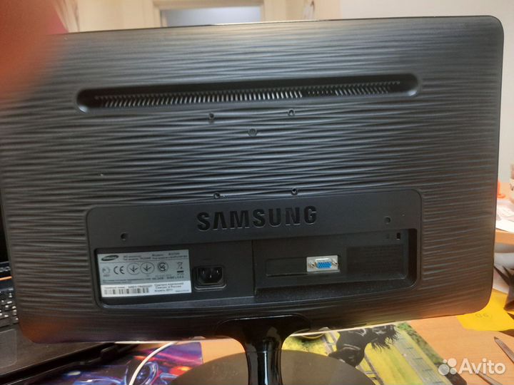 Монитор Samsung B2230N