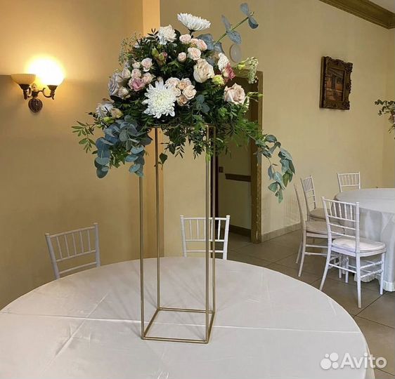 Продажа и аренда стоек пoд цветы