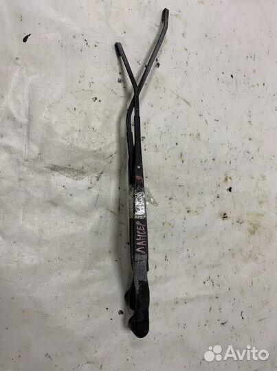 Поводки дворников (стеклоочистителя) Lancer 9