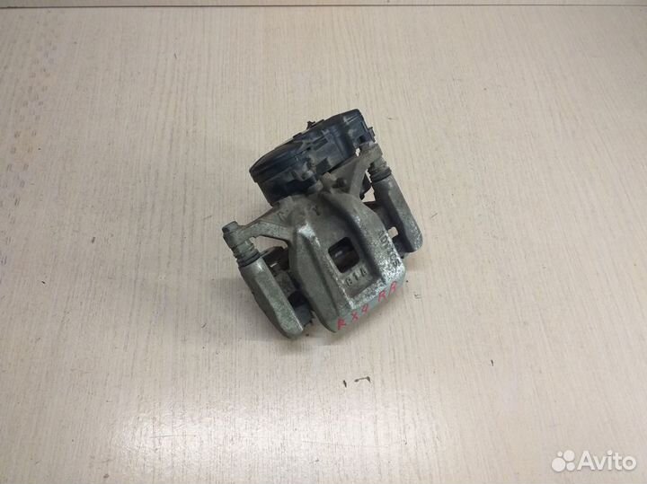 Суппорт тормозной задний правый Lexus RX 4 2018г