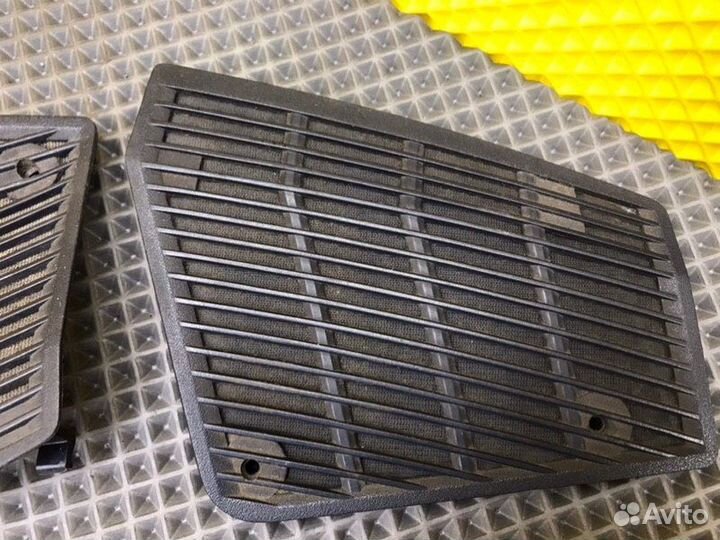 Сетки динамиков Mercedes-Benz 190E W201 M102.921