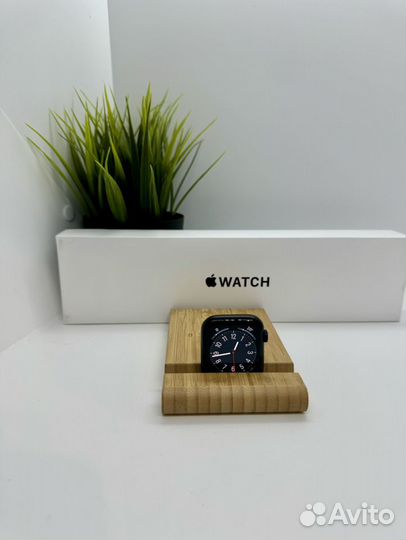 Apple Watch se 2022 44mm акб-100%