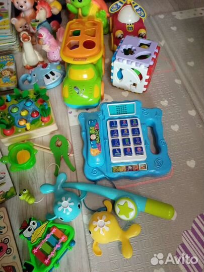 Развивашки, книжки и игрушки для малышей