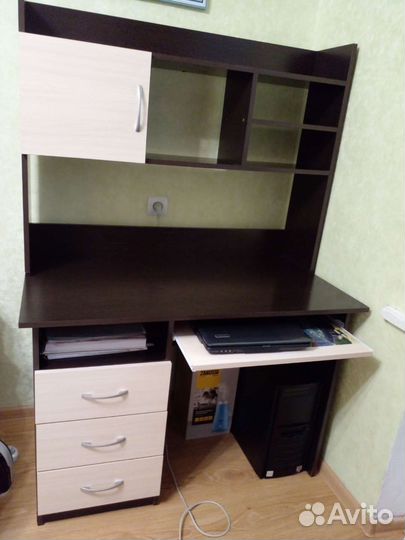 Компьютерный стол