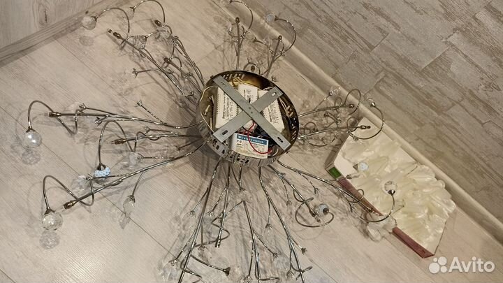 Люстра подвесная потолочная