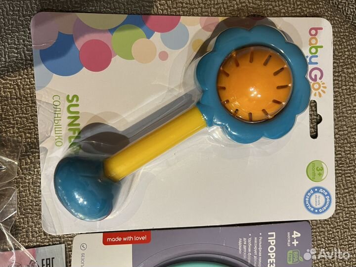 Погремушки прорезыватели новые