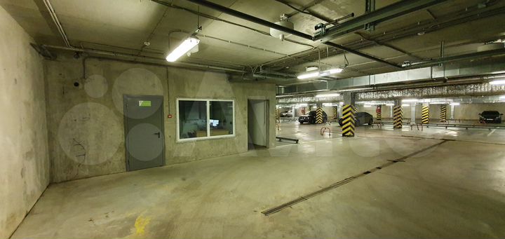 Машиноместо, 14 м²