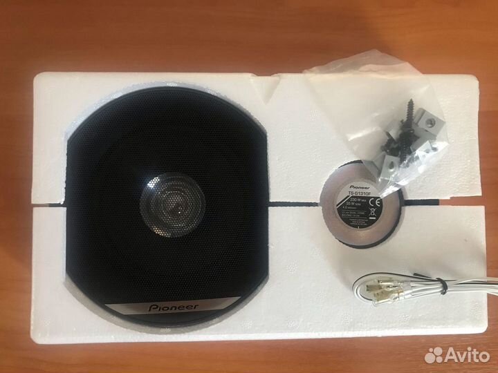 Широкополосная ас Pioneer TS-G1310F