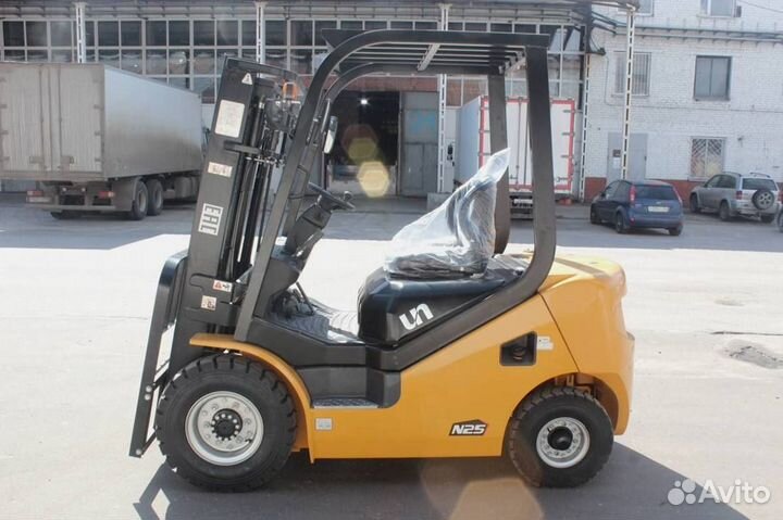 Вилочный погрузчик UN Forklifts FG25, 2023
