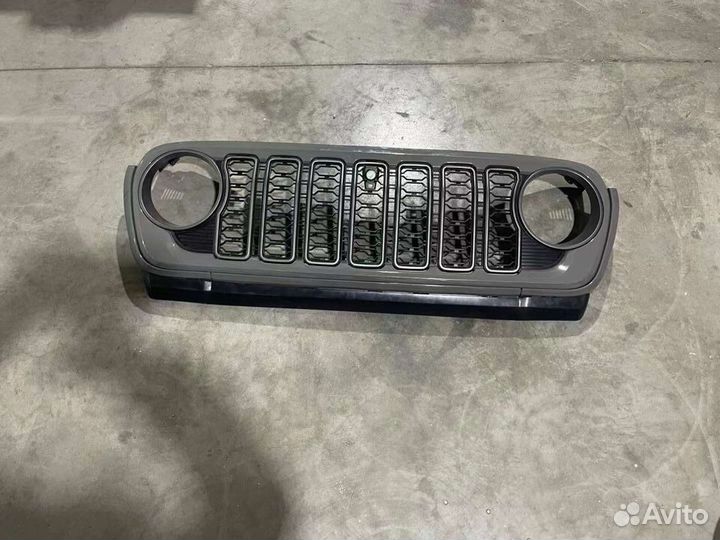 Решетка радиатора Jeep Wrangler JL Gladiator JT 20