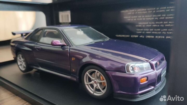 Nissan Skyline R34 GT-R V-Spec 1/18 Autoart