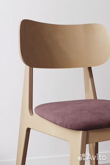 Стул из натуральной древесины