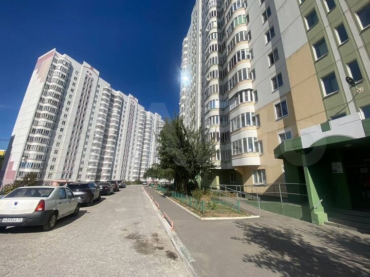 2-к. квартира, 58 м², 6/17 эт.