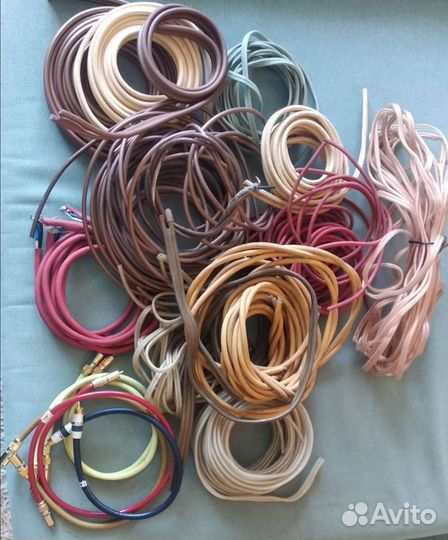 Van Den Hull, Oyaide