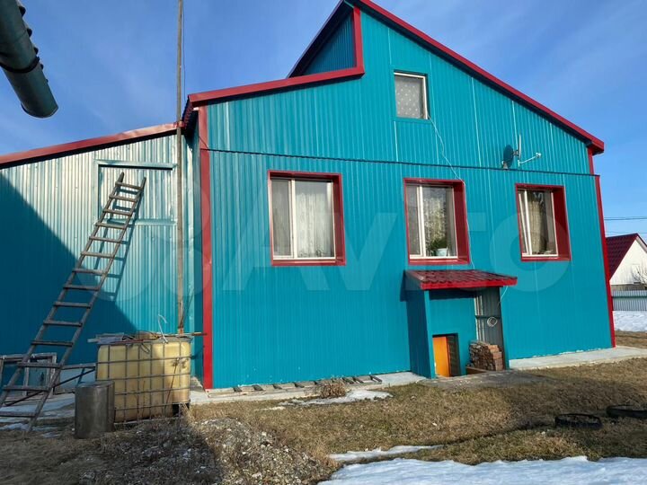 Коттедж 211,7 м² на участке 12,8 сот.