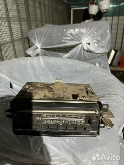 Радиоприемник автомобильный СССР Урал авто 2