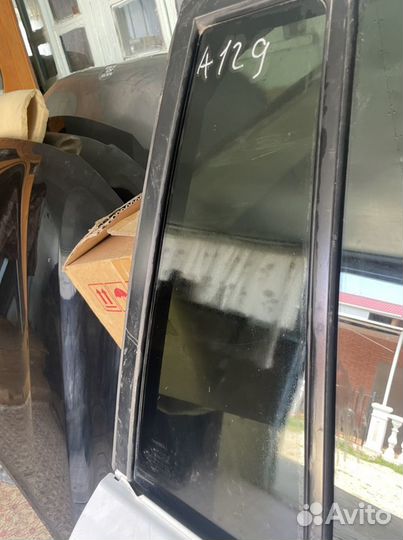 Toyota Land Cruiser 200 Форточка задней двери