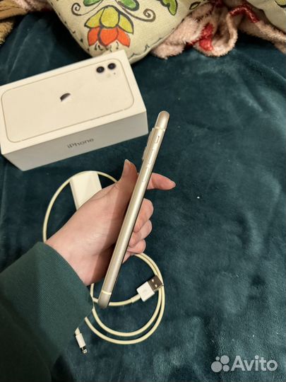iPhone 11, 64 ГБ