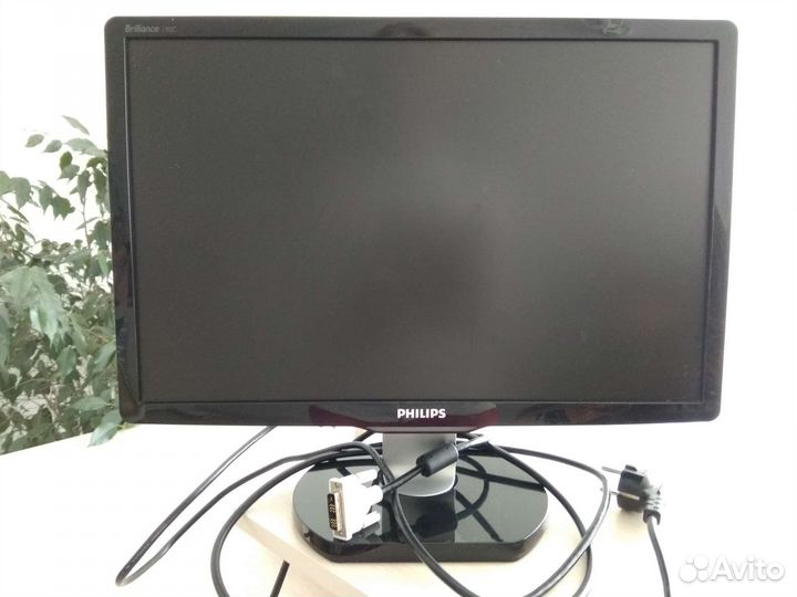 Монитор philips