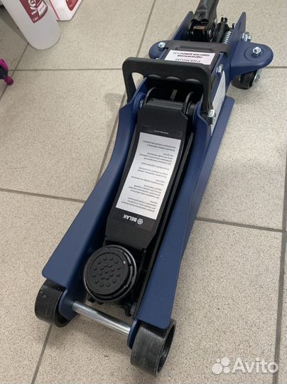 Домкрат подкатной 2.5 т премиум Белак