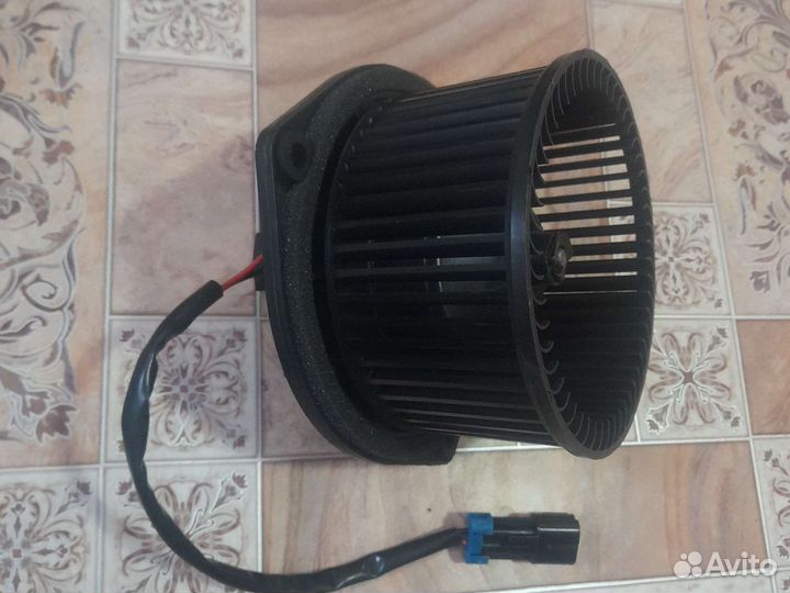 Мотор вентилятора печи