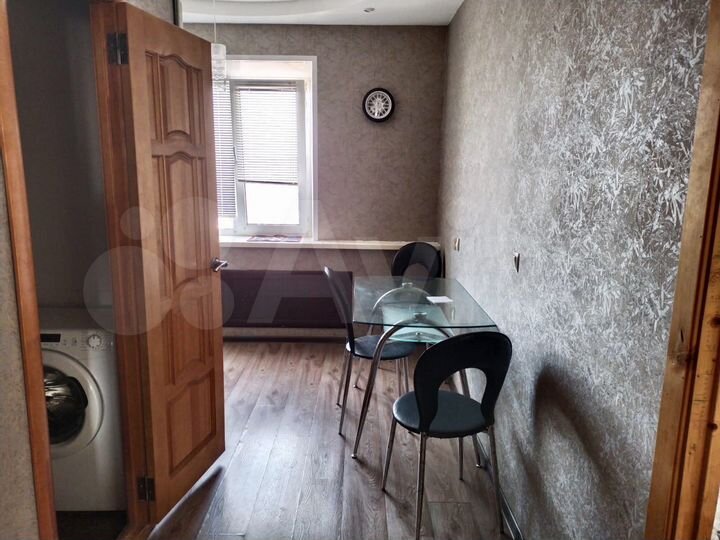 2-к. квартира, 55 м², 9/9 эт.