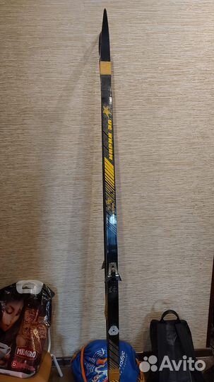 Лыжи беговые пластиковые