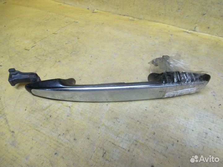 Ручка двери Toyota Noah AZR60G (Заднее)