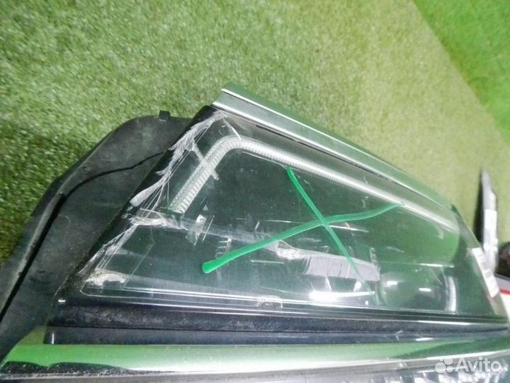 Фара левая Volkswagen Tiguan