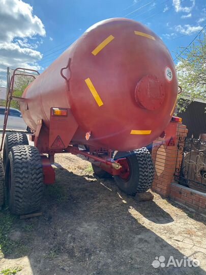 Разбрасыватель удобрений БобруйскАгромаш РЖТ-8, 2010