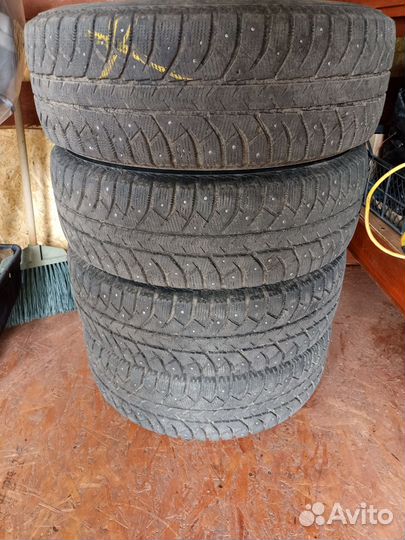 Bridgestone 613V 245/70 R16