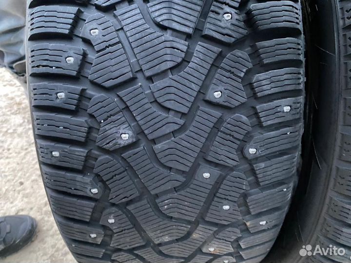 Pirelli Ice Zero 275/45 R20 и 305/40 R20 204M