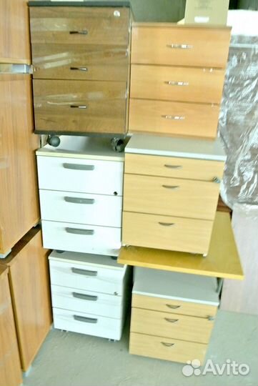 Тумбы подкатные