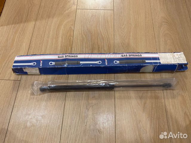 Амортизатор багажника audi q7