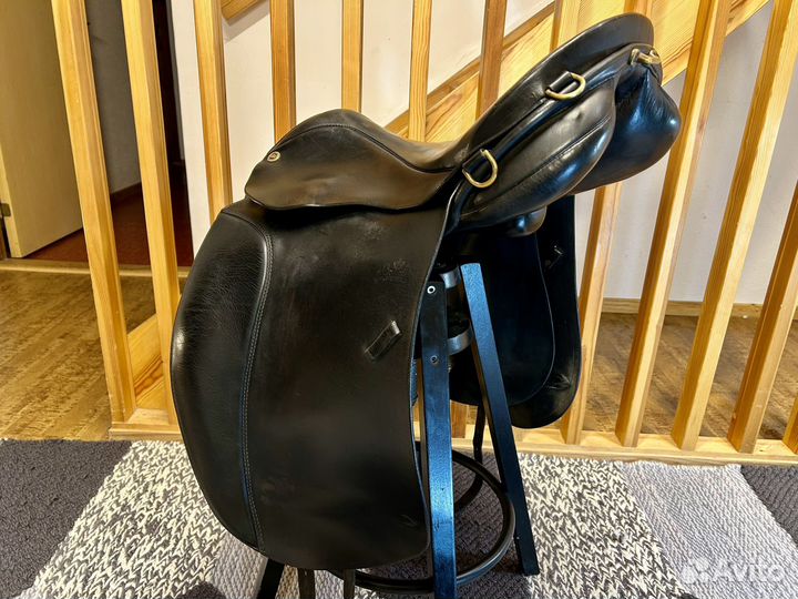 Выездковое седло 17 Sommer