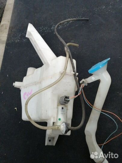 Бачок омывателя Nissan Tiida C11