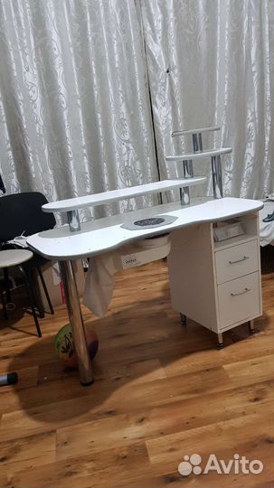 Стол для маникюра