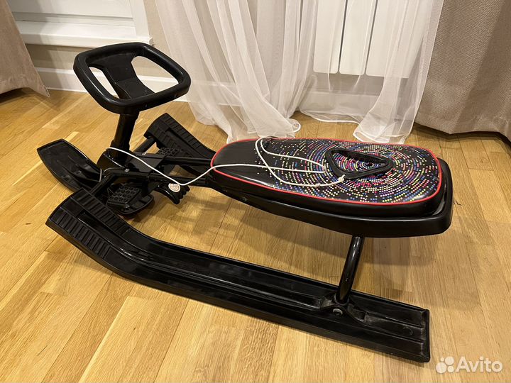 Детский снегокат с ручкой