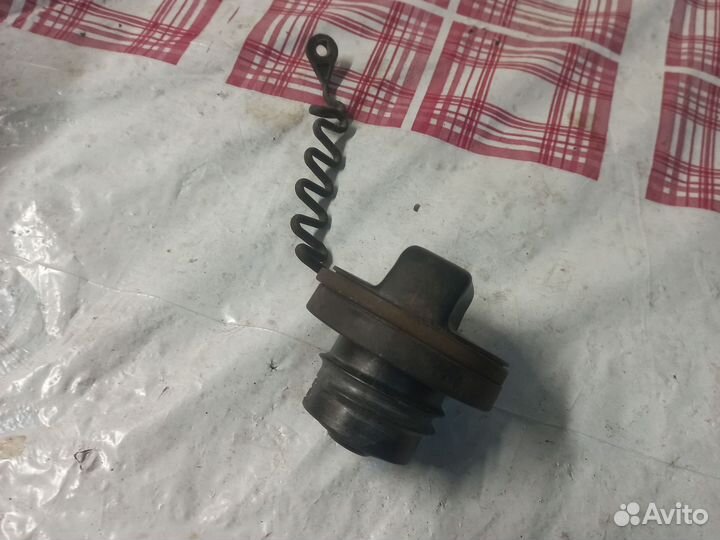 Крышка горловины бензобака на Volvo XC90