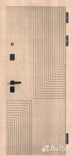 Дверь входная в квартиру с зеркалом