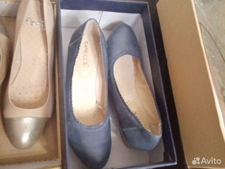 Туфли женские 38 р Каприз, 39р J H белые,39 р беже