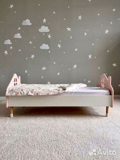 Детская кровать стол