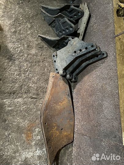 Запчасти для плуга плн-3-35