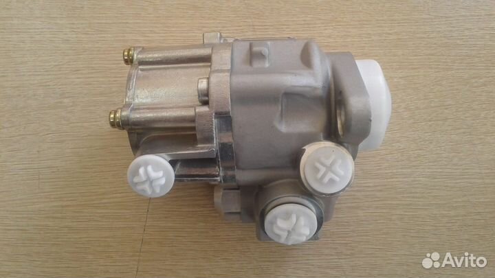 Насос гидроусилителя руля Мерседес Актрос A0034605