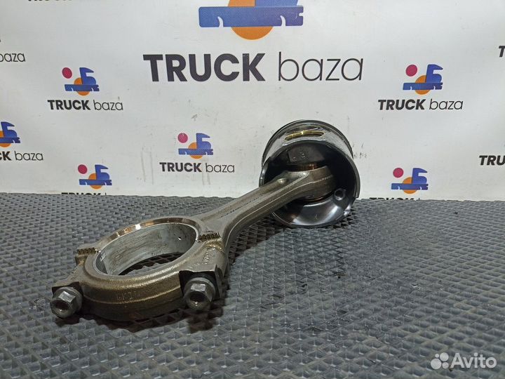 4600300220 Поршень с шатуном