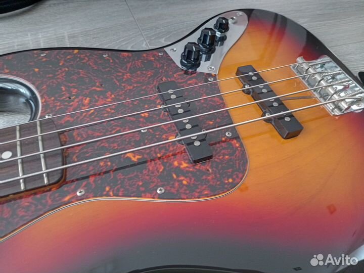 Бас гитара Fender Jazz Bass Japan