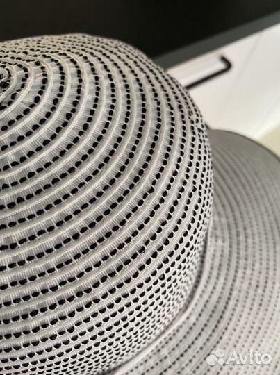 Женская белая шляпа